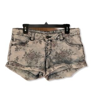 Floral light wash denim shorts